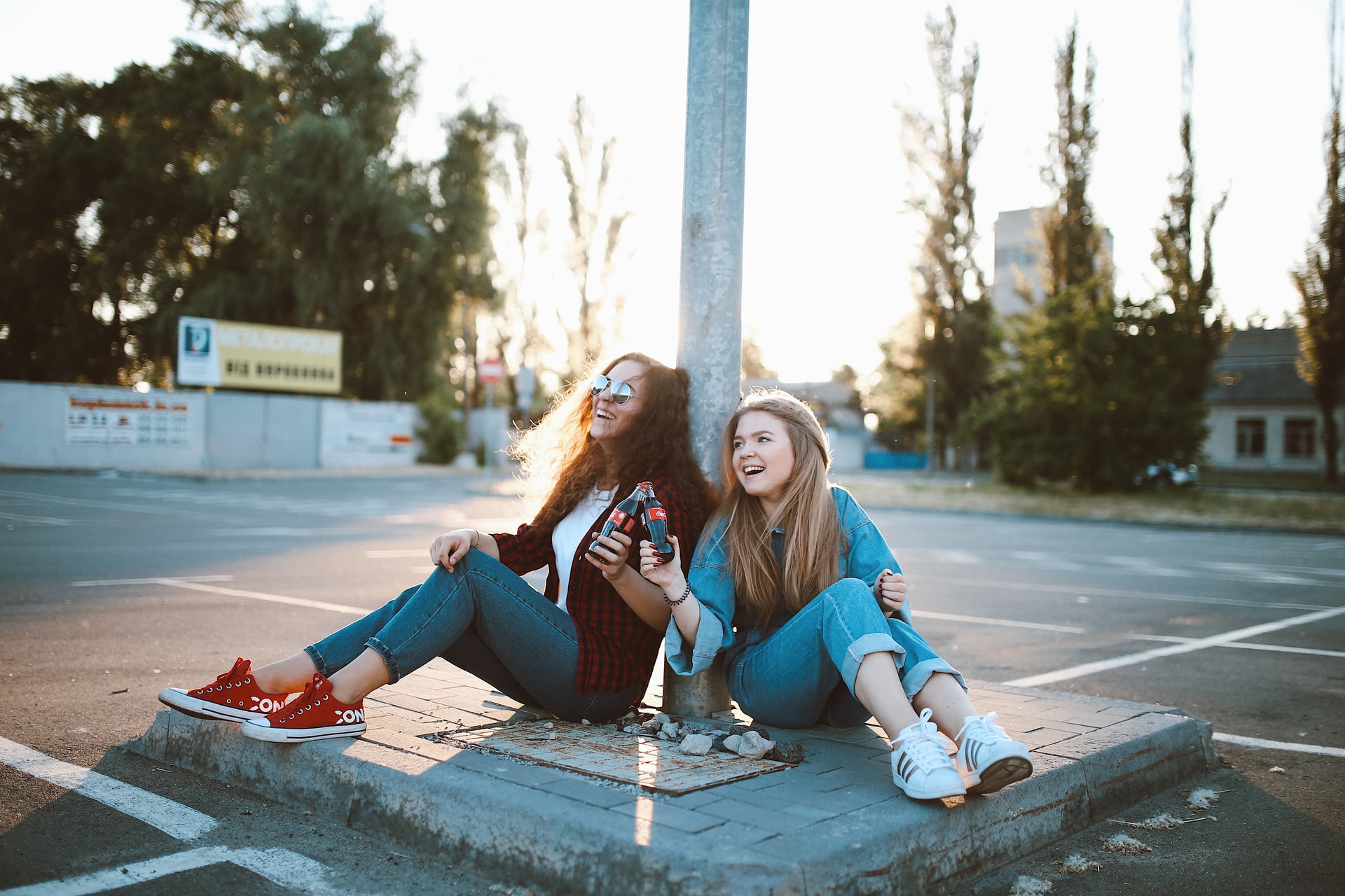 best friend selfie hashtag instagram facebook